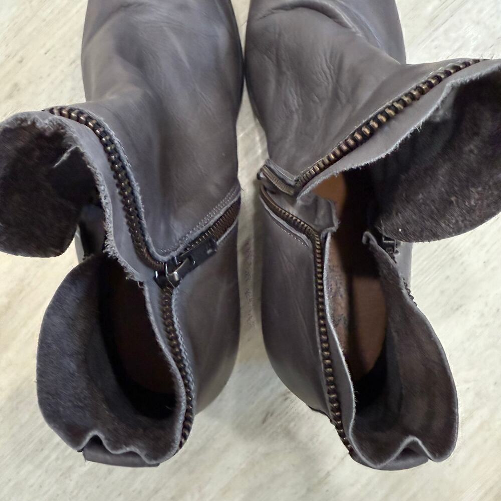 Miz Mooz Women's Jet Leather Zipper Heeled Ankle Booties in Grey Size 41 - Picture 7 of 11